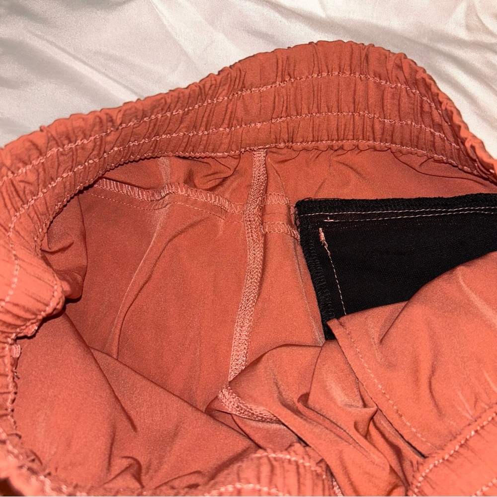 Vuori Dash Shorts - Picture 7 of 11